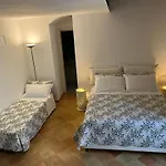 Al Duomo, Dimora Storica 招待所 3*