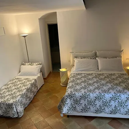 Al Duomo, Dimora Storica Πανσιόν 3*