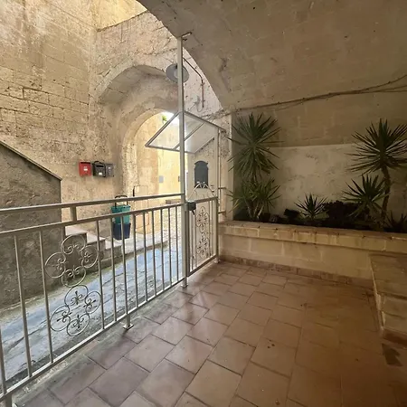 Πανσιόν Al Duomo, Dimora Storica 3*